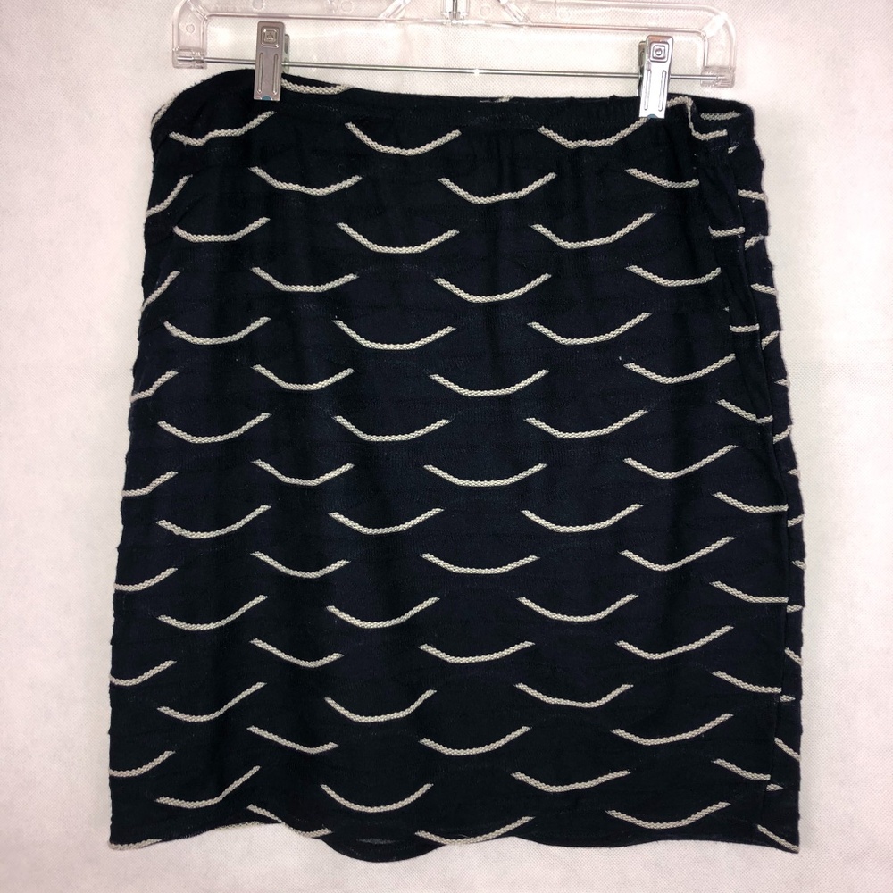 Max Studio Navy and White Scallop Skirt Size Large - Picture 1 of 4